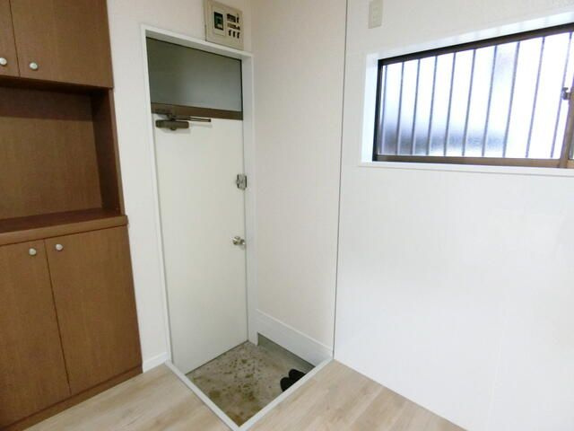 メゾン中村の玄関
