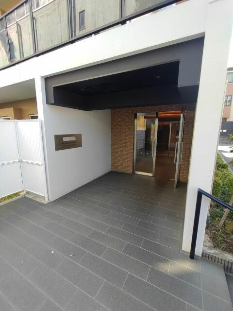ハーモニーレジデンス新宿四谷のエントランス
