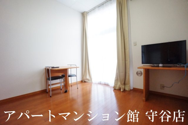 レオパレスカネエーズ柳橋の居間・リビング|画像10