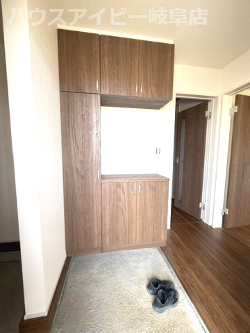 岐阜市尻毛！平屋の新築戸建全2棟！暮らしやすい動線が魅力の平屋です！木田小学校まで徒歩9分！の玄関|岐阜市尻毛！平屋の新築戸建全2棟！暮らしやすい動線が魅力の平屋です！木田小学校まで徒歩9分！