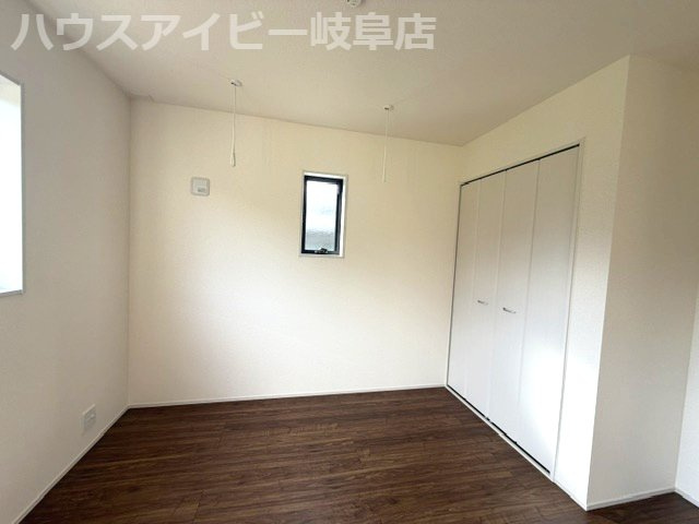 岐阜市尻毛！平屋の新築戸建全2棟！暮らしやすい動線が魅力の平屋です！木田小学校まで徒歩9分！の洋室|岐阜市尻毛！平屋の新築戸建全2棟！暮らしやすい動線が魅力の平屋です！木田小学校まで徒歩9分！