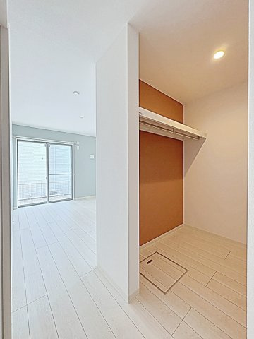 バンクーバー１１２４代万町の収納|ウォークインクロゼット