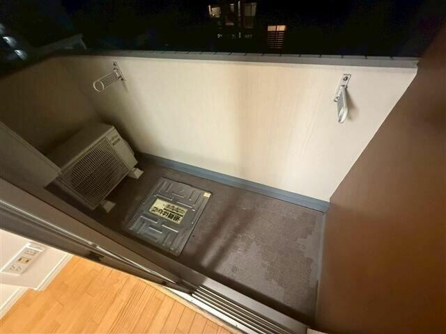 ガリシア大森のバルコニー|暖かな日差しのふりそそぐバルコニー