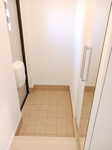 パークサイド針崎　弐番館の玄関