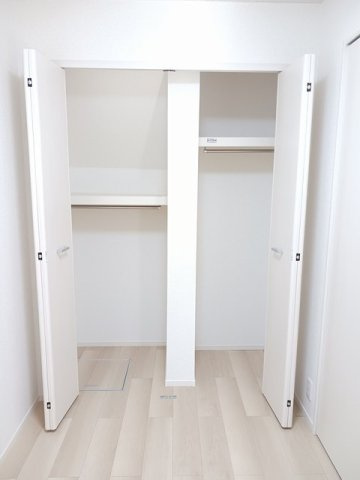 パークサイド針崎　弐番館の収納