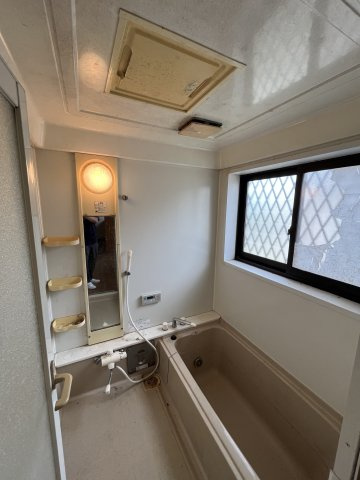 西村山郡河北町谷地字砂田41-4の浴室|8/18撮影
【リフォーム前】
現在リフォーム内容精査中です◎