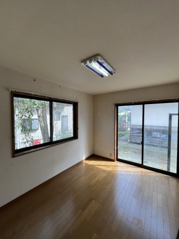 西村山郡河北町谷地字砂田41-4の洋室|8/18撮影
【リフォーム前】
現在リフォーム内容精査中です◎