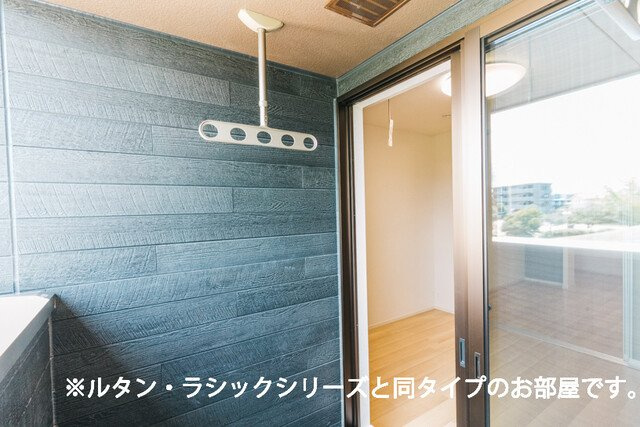リバーウエスト中島のバルコニー