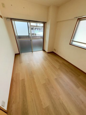 マンションリバーストーンの洋室