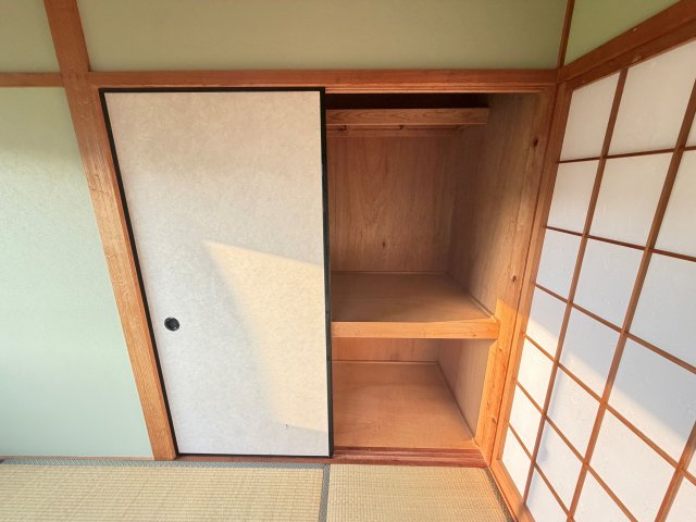 大迫住宅の収納|6帖和室収納