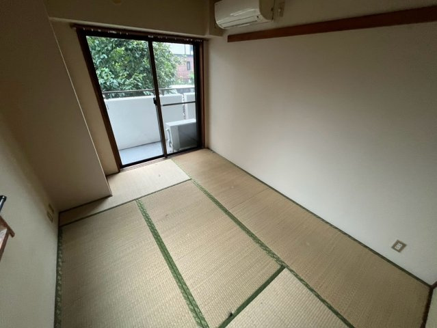 木崎台マンションの和室
