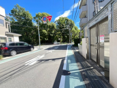 【周辺】 | 東急ドエルアルス藤白台 | 現在ご返済中のカーローン・カードローン・教育ローンなどを住宅ローンに一本化したり、家具家電購入費用・引越し費用を住宅ローンと組み合わせるなど、お客さまにメリットの多い住宅ローンのご提案が可能です。