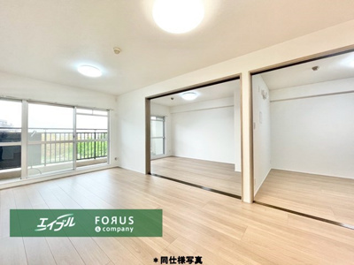 【居間・リビング】 | 東急ドエルアルス藤白台 | エイブルだけの嬉しいサービス、ご用意しております。詳細は、お気軽に当社までお問合せ下さいませ！