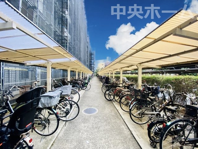 リバーサイドタウン木場南スカイハイツの駐輪場|【自転車置き場】最新の空き状況や費用などの詳細は担当スタッフまでお問い合わせください。