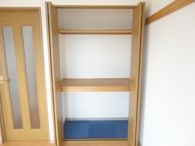 アネックス深谷の収納|別部屋反転間取りのお写真となります。