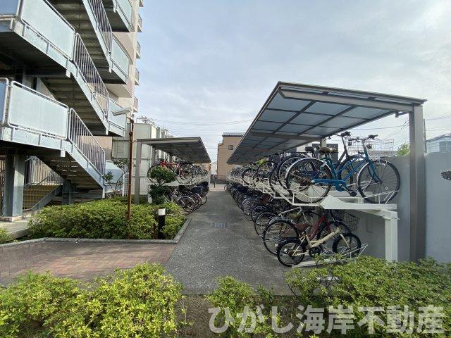 グランドビュー茅ヶ崎の駐輪場|敷地内駐輪場