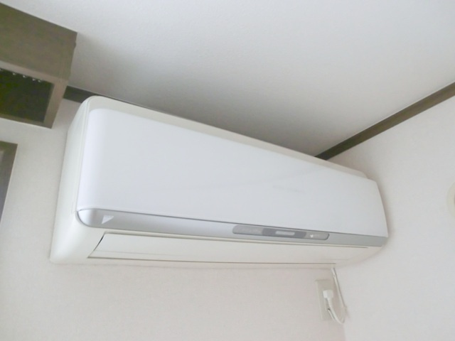 アフロディーテの内装|エアコンは２基付いてます。