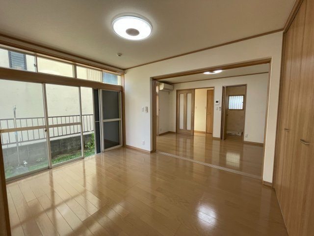 フロリアンハイムの内装|※別号室参考写真です