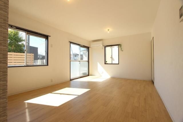 Ｇｒｅｅｎ　Ａｐａｒｔｍｅｎｔ　Ａ棟　の洋室