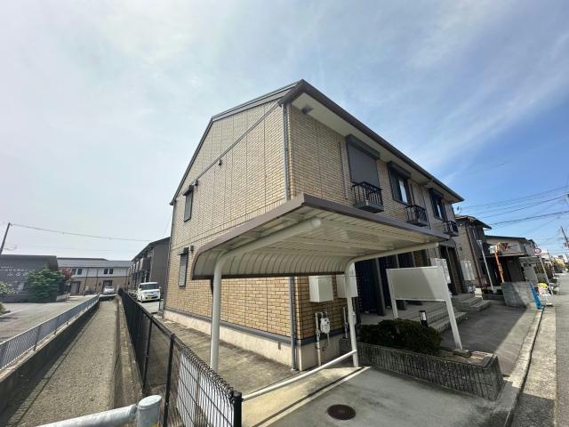 アゼリア宮上　A棟の外観