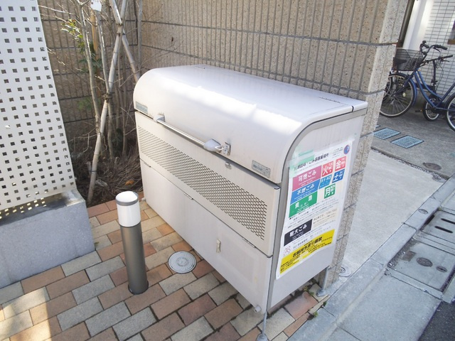 ベレオ赤羽岩淵のその他共用部分|ゴミ置き場あります！