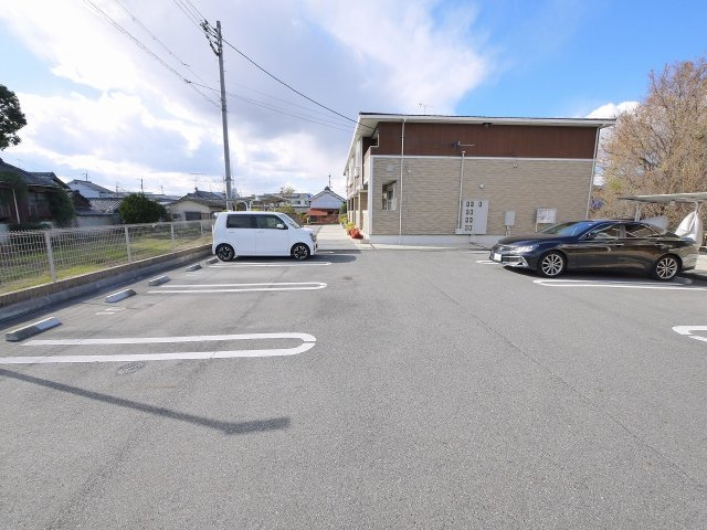 イーストゲートＡ