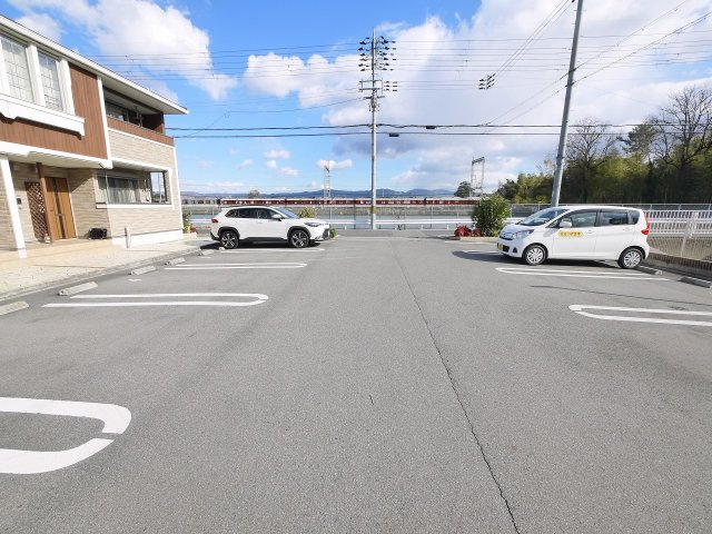 イーストゲートＡ