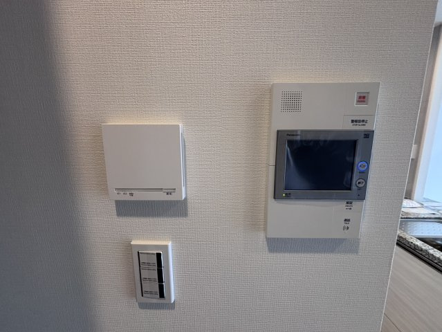 【TVモニター付きインターフォン】