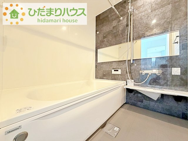 【浴室】 | 龍ケ崎市松ケ丘4期　新築戸建　2号棟 | 大人が足を伸ばしても十分な広さ！一人でゆっくりくつろぐ時間も大切です！