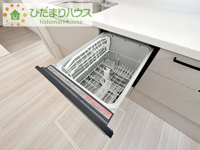【設備】 | 龍ケ崎市松ケ丘4期　新築戸建　2号棟 | いつも忙しい奥様をちょっとでもお手伝い！
食洗器標準装備です!(^^)!