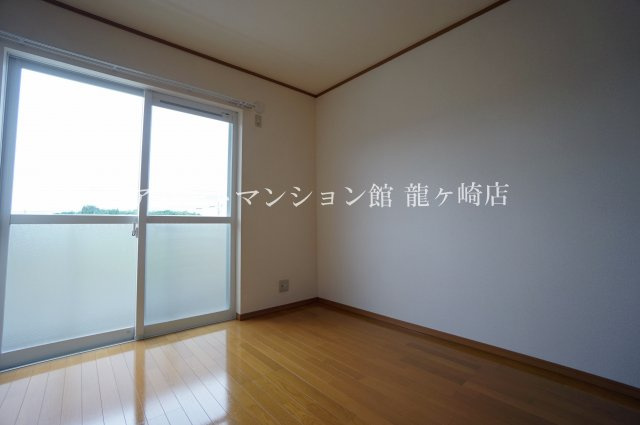 サザンクロス阿見の洋室