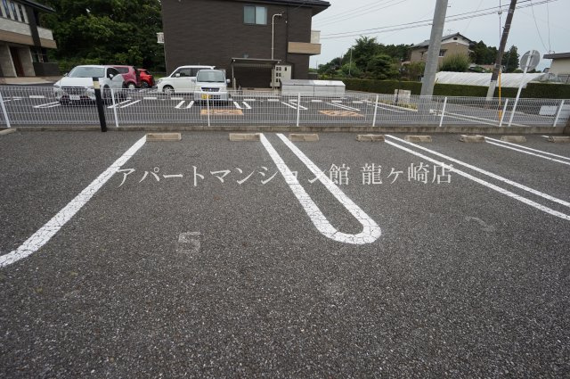 サザンクロス阿見の駐車場