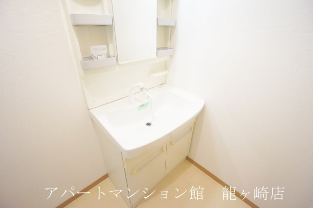 サザンクロス阿見の独立洗面台
