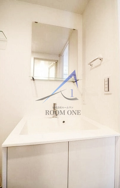 ＴＨＥ　ＲＥＳＩＤＥＮＣＥ　ＤＤＩ　ＮＥＲＩＭＡの洗面所|独立洗面台です。