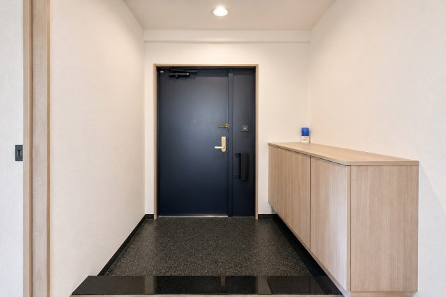 ザ・シーン城北アストロタワーの玄関