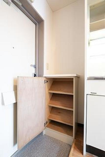 エステージ西調布の玄関|※写真は同タイプ住戸です。