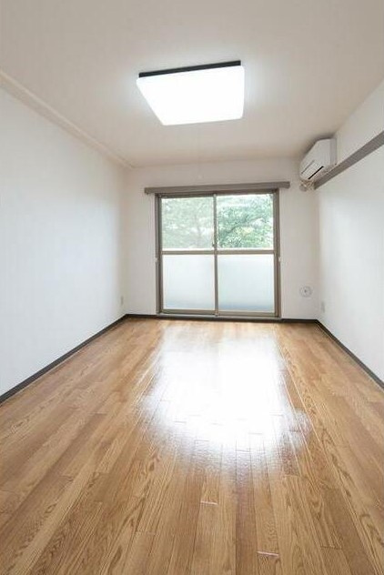 エステージ西調布の居間・リビング|※写真は同タイプ住戸です。