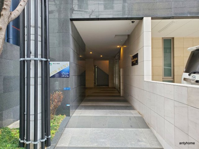 ビエラコート内久宝寺　仲介手数料無料のエントランス