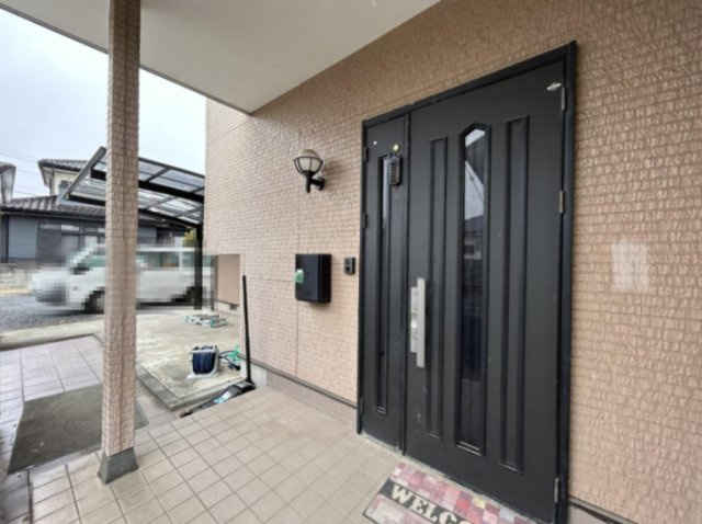 日立市千石町3丁目　中古戸建の玄関