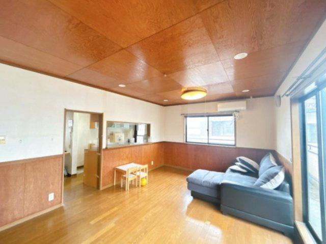日立市千石町3丁目　中古戸建の居間・リビング