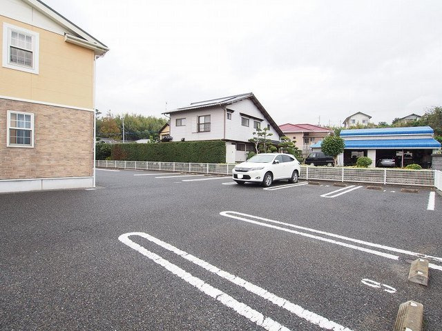 エスペランサの駐車場|駐車場があるので、車を買う予定の方も安心です