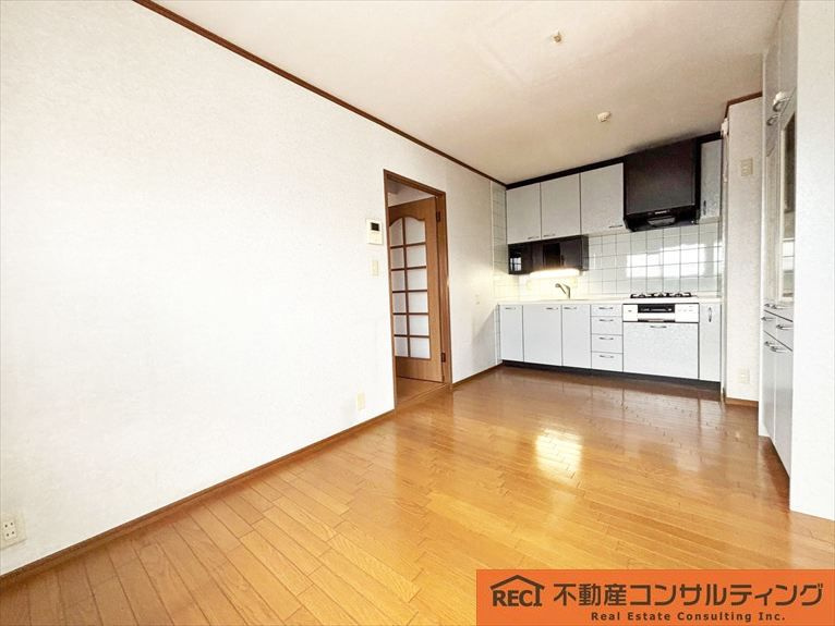 西宮グリーンマンション1号棟のエントランス