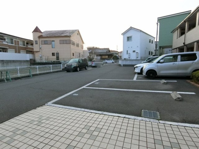 【駐車場】 | ワイズクレスト久米田
