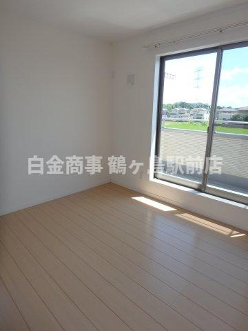 坂戸市北大塚中古戸建の洋室