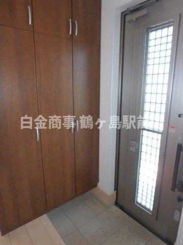 坂戸市北大塚中古戸建の玄関
