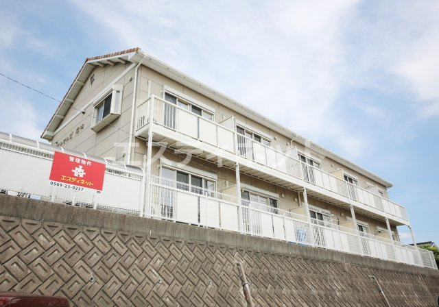 サンヒルズ広坂の外観