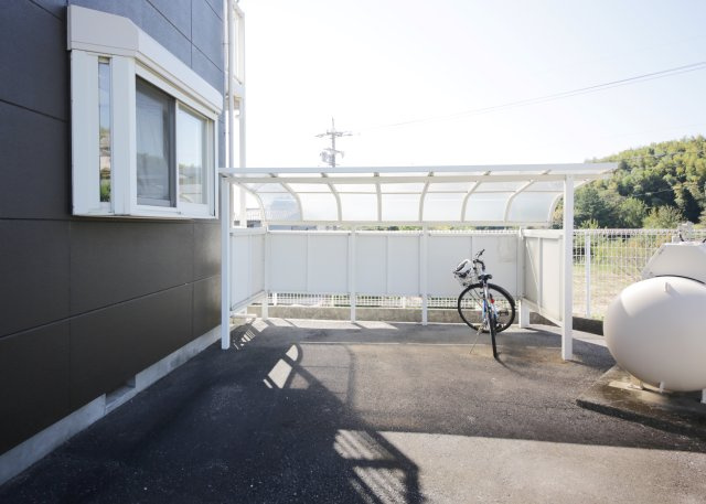 サンヒルズ広坂の駐車場