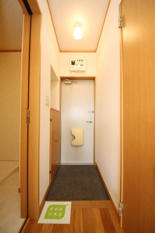サンヒルズ広坂の玄関