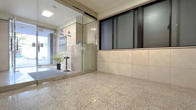 高島屋マンションⅡのエントランス