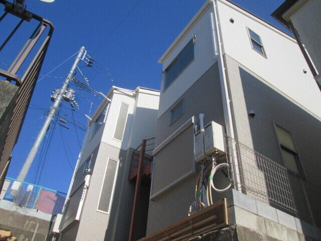 川崎市高津区下作延６丁目のアパートの外観